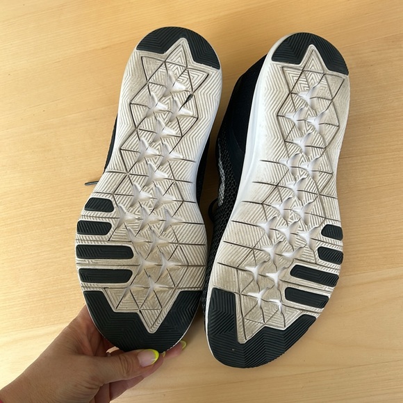 Nike Flex Size 8 - Picture 4 of 5